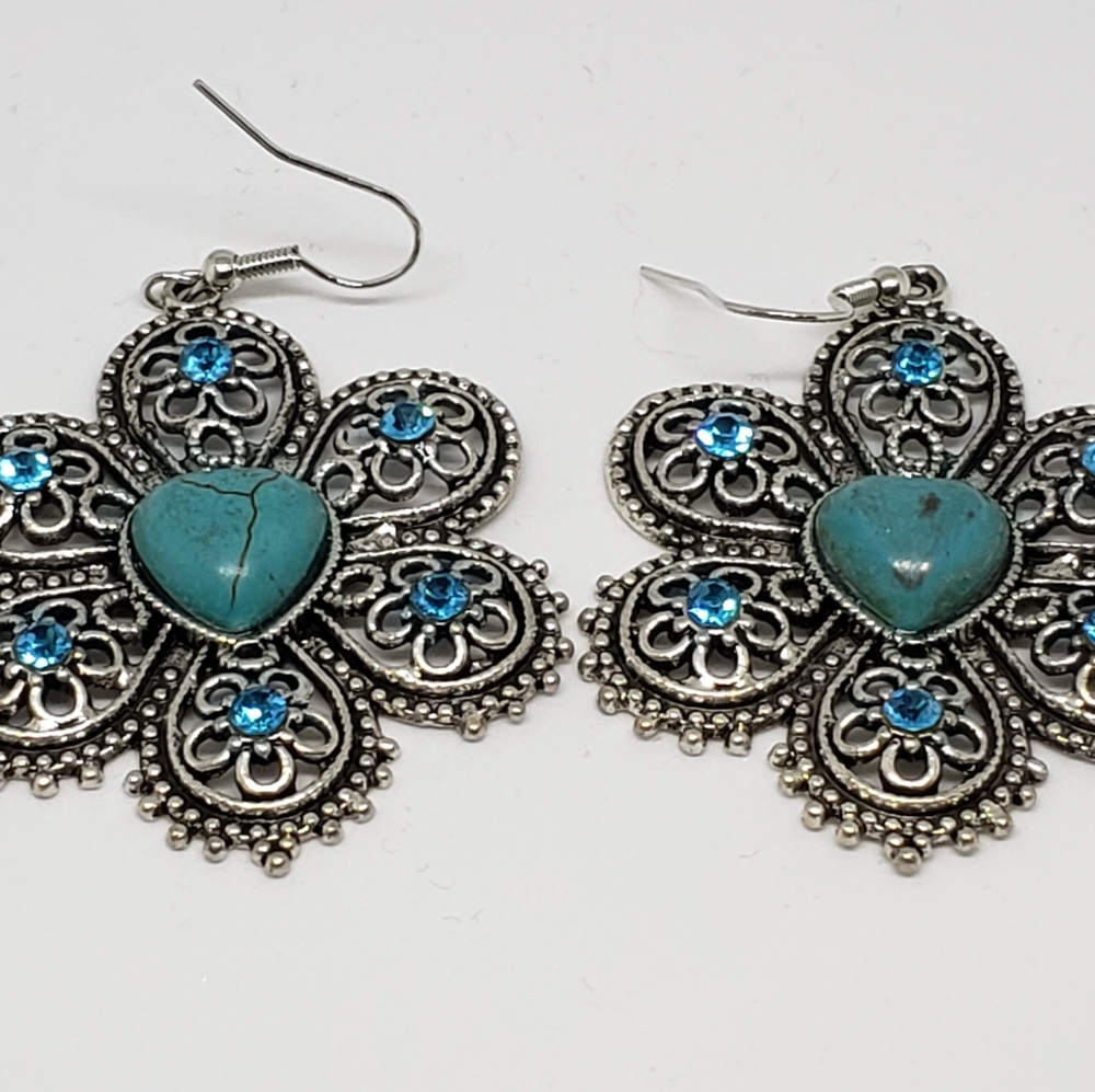NWT Turquoise Stone Silver Earrings - Picture 3 of 4
